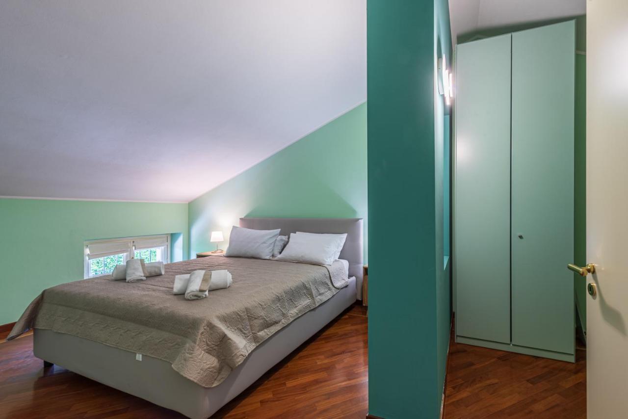 Villa Cornelia , Entire Villa With Private Pool Corneliano d'Alba ภายนอก รูปภาพ
